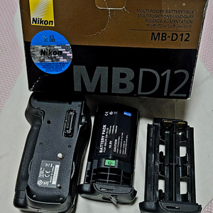 니콘 MB-D12