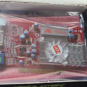 ATI Radeon 7500 64MB PCI 비디오 카