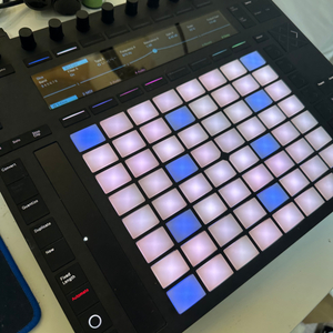 에이블톤 푸쉬2 (ableton push2) 40만원