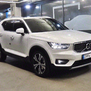 @21년식 XC40 2.0 B4 AWD 인스크립션 전