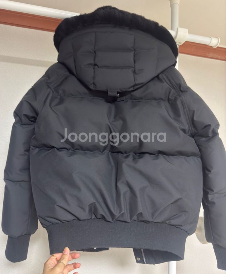 (23FW) 무스너클 클라우드 봄버 패딩 팔아요.--2
