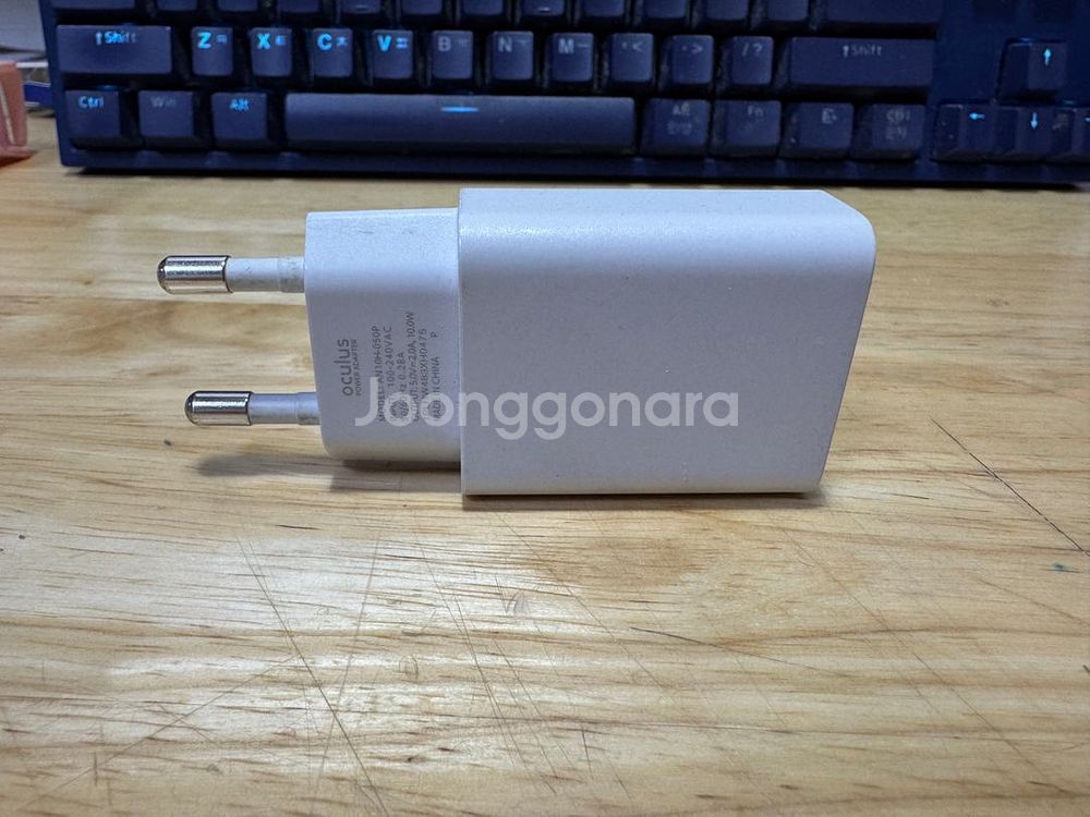 [급처]오큘러스 메타퀘스트2(64gb) 세트--3