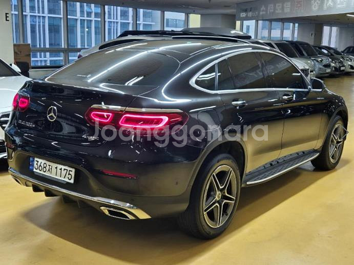 @21년식 GLC클래스 GLC 300e 4매틱 쿠페--3