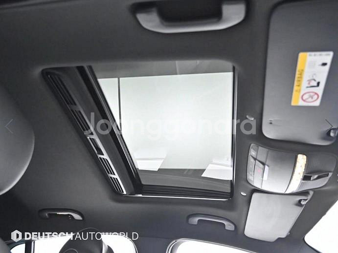 @20년식 GLC클래스 GLC 300e 4매틱 쿠페--9