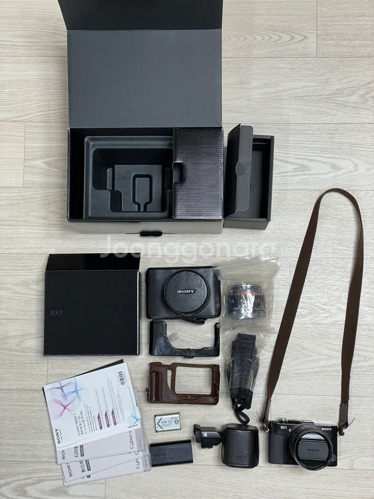 소니 RX1 + FDA-EV1MK 판매합니다--1