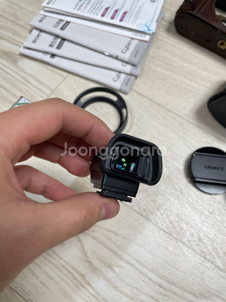 소니 RX1 + FDA-EV1MK 판매합니다--8