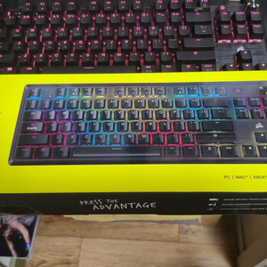 CORSAIR K70 RGB CORE 기계식