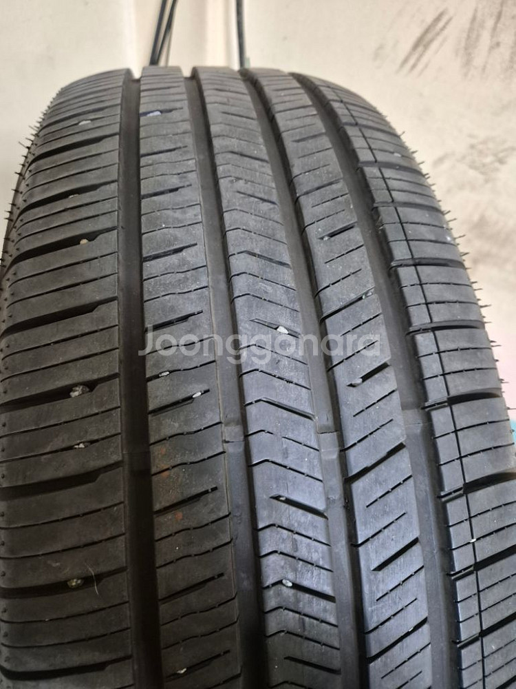 중고타이어 A급 넥센 최고급형 235 60R 17 2개--1