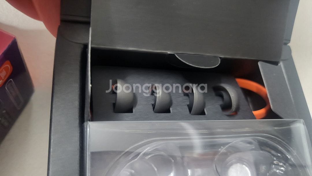 JBL QUANTUM TWS 게이밍 2.4Ghz이어폰--2