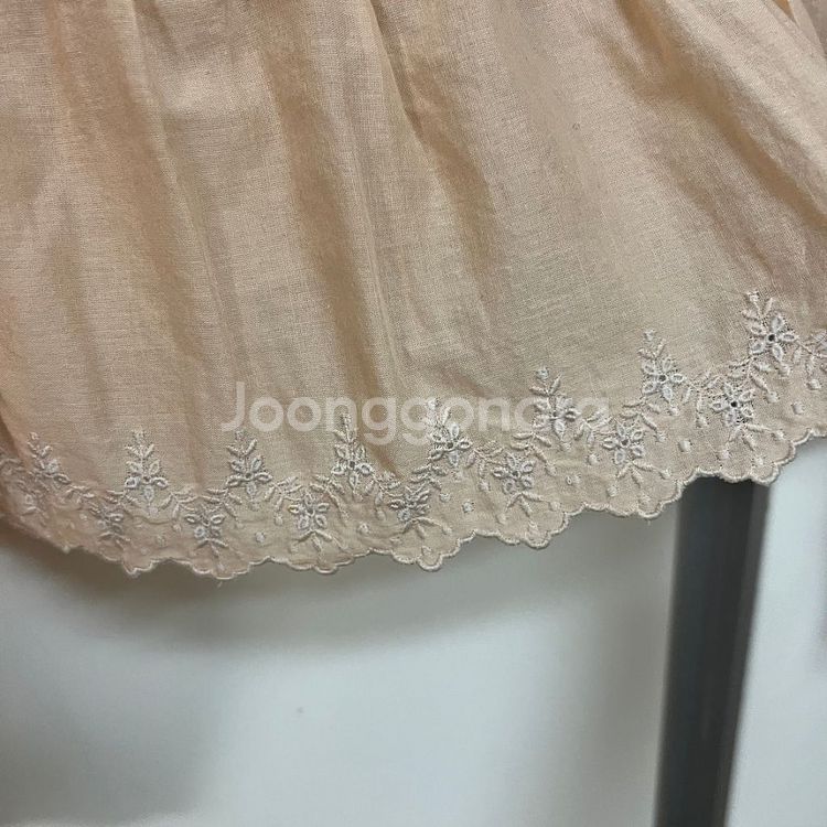 레니본 싸개단추 레이스 로맨틱 블라우스 퍼프 리본--4