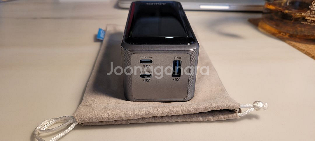 Anker A1336 파워뱅크 판매합니다.--2