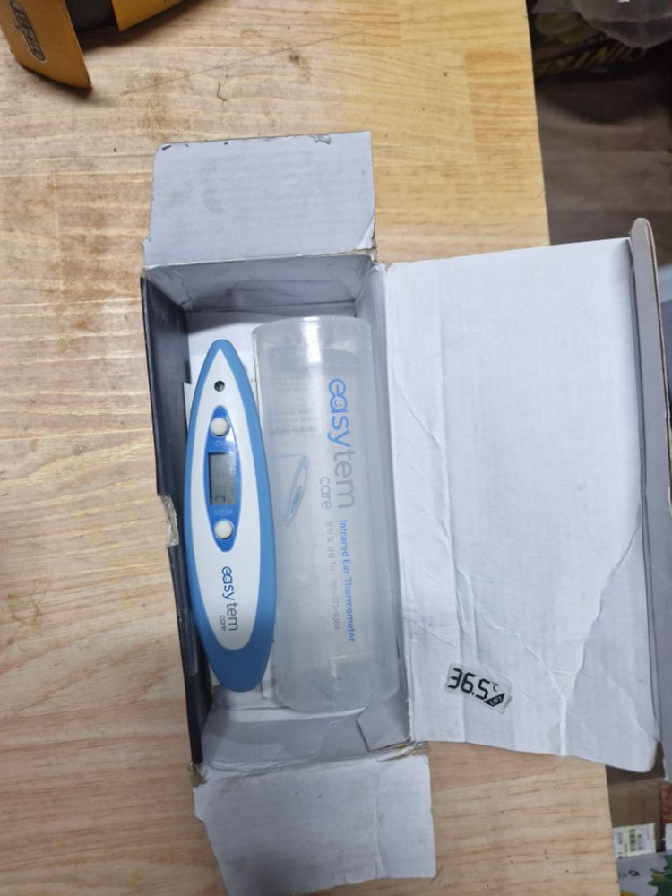 일동 이지템케어 적외선귀체온계 DT 047--3