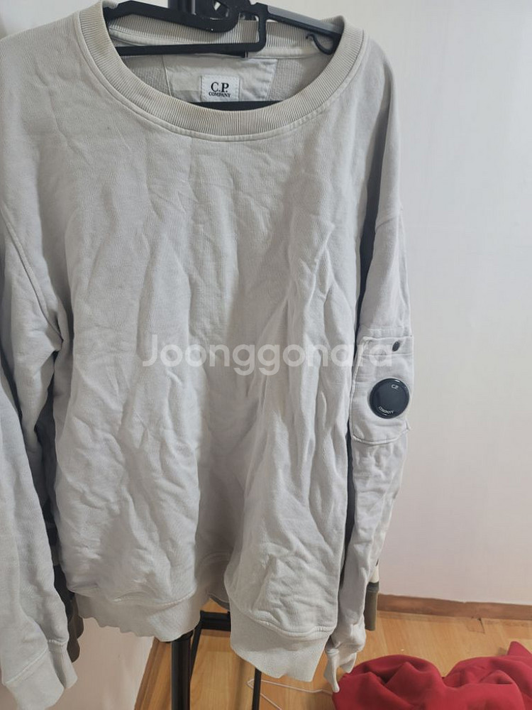 cp컴퍼니 라운드티--1