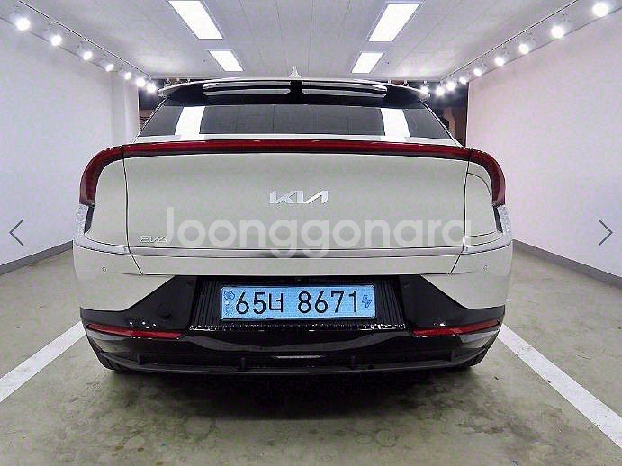 @21년식 EV6 롱 레인지 2WD 어스 전국최저가격--2