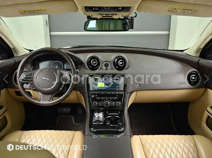 @17년식 XJ(8세대) 3.0 SC LWB AWD--6