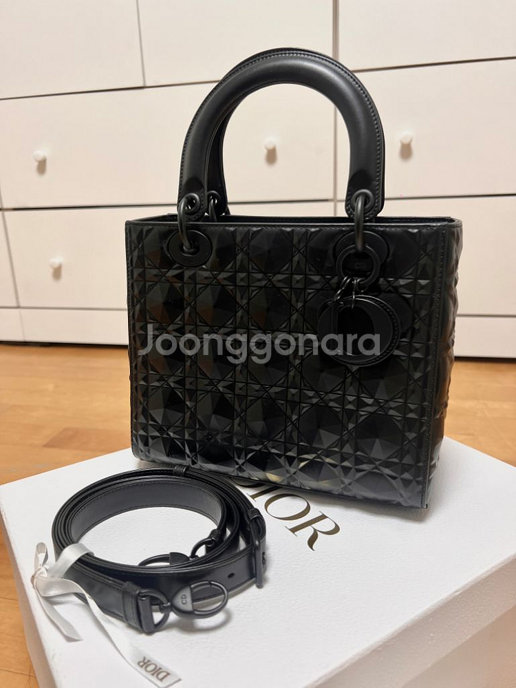 디올 레이디백 마이ABC디올 다이아퀄팅 매트블랙 미디움--4