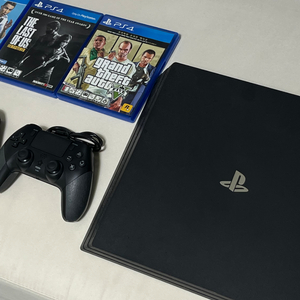 PS4 Pro + 듀얼쇼크 + CD 일괄 판매합니다