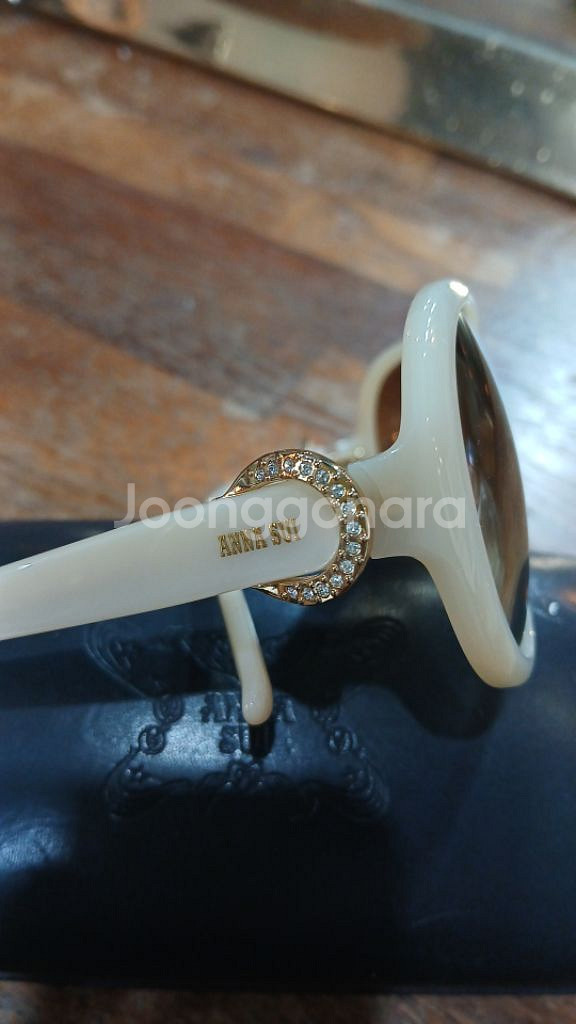 안나수이 선글래스--1