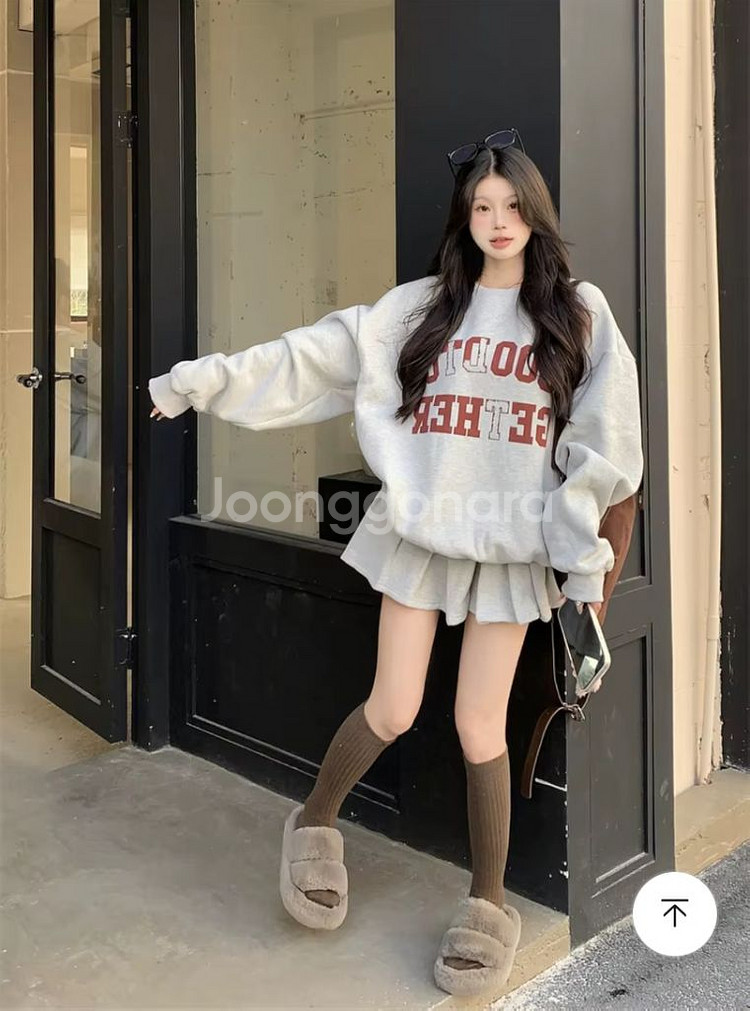 기모 레터링 맨투맨 + 허리밴딩 주름 테니스 스커트--2
