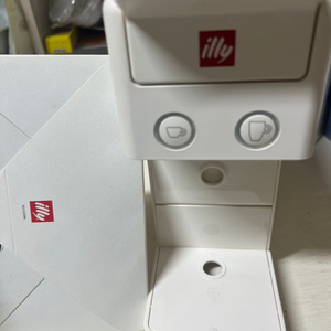 illy 일리커피머신 (화이트)