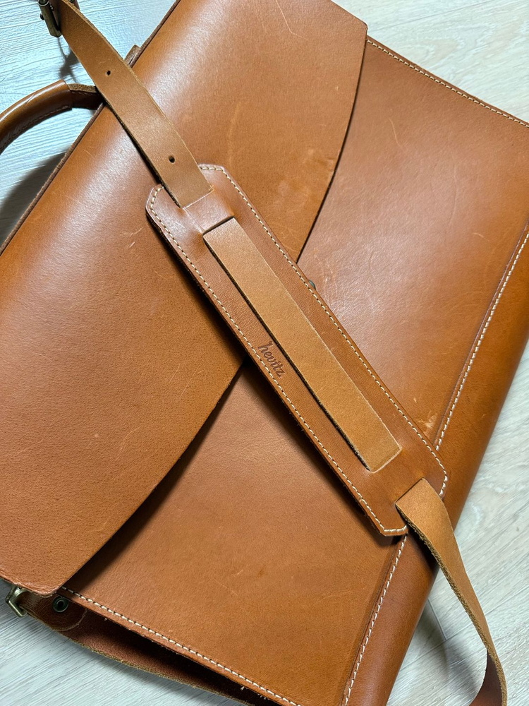 헤비츠 수제작 가죽 브리프케이스--2