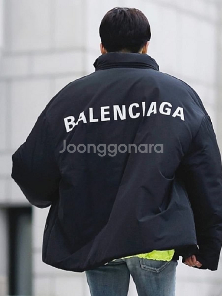 발렌시아가 백로고 패딩 48--1