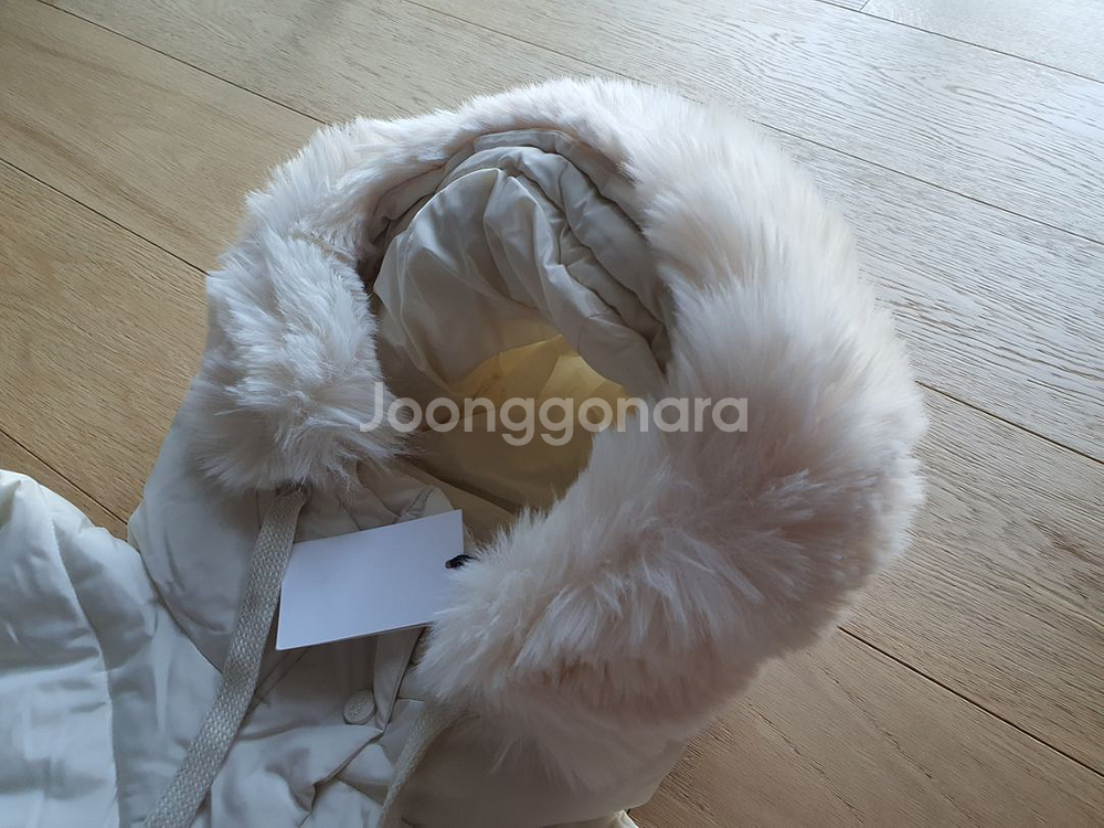 (새상품) 베르니스 크림색 롱패딩 1사이즈--7