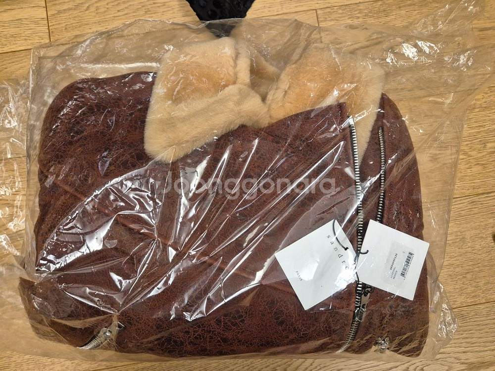 (새상품) 산드로 양가죽/양털 무스탕 1사이즈--8