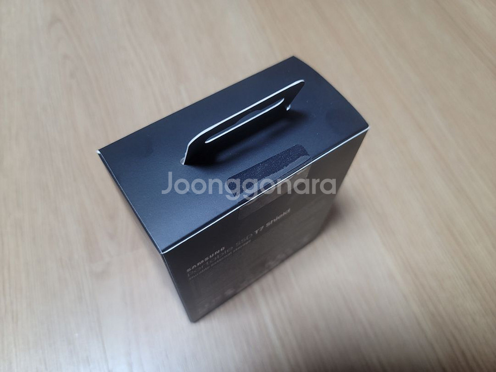 삼성 T7 shield 2TB 미개봉--1