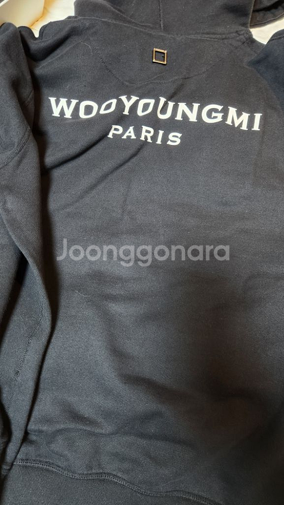 우영미 백로고 후드티셔츠--2