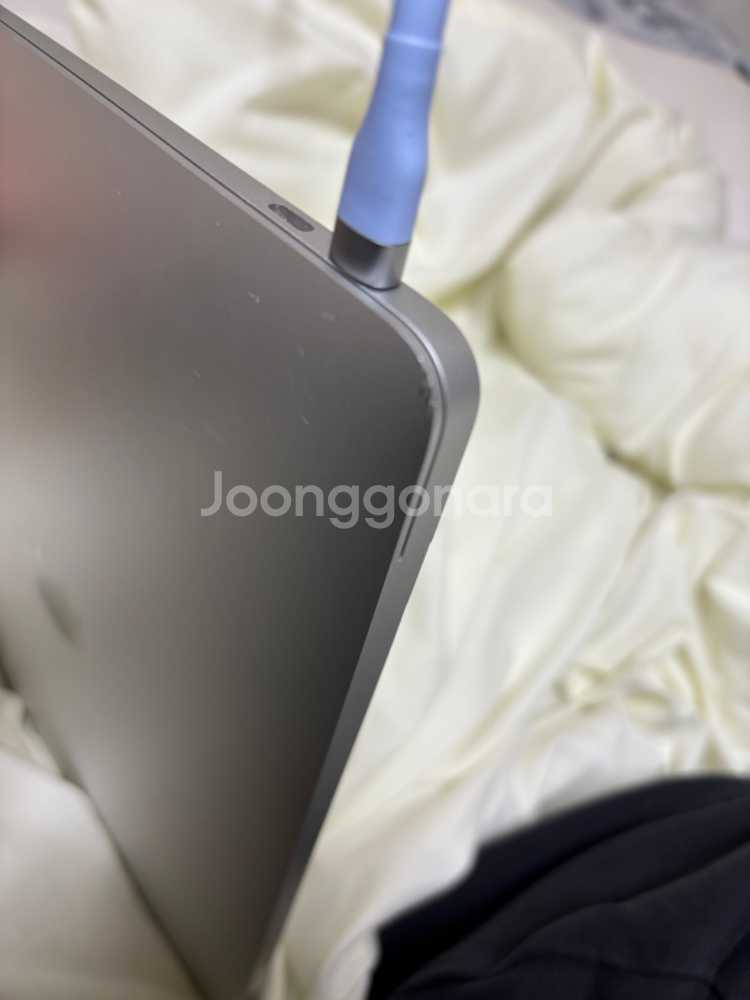 m1 맥북에어 512GB 노트북 외관만 기스--1