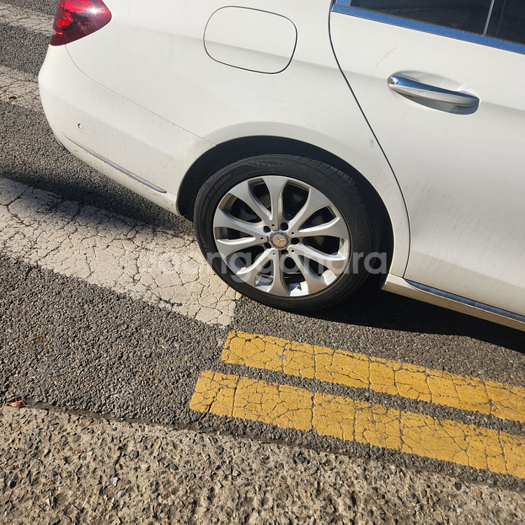 벤츠 E220D 익스클루시브판매합니다--1