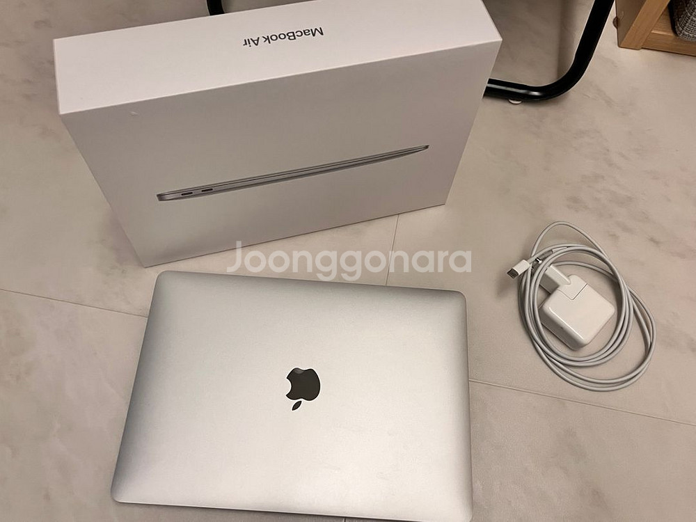 Apple 맥북 에어 13 실버 M1 (새상품급)--1