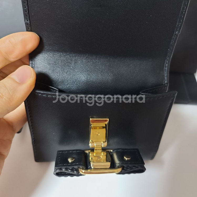 페라가모 정품*풀세트*새것*바라 반지갑--1