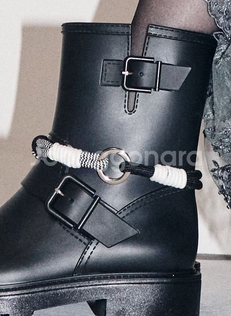 마르디 메크르디 부츠 악세서리 파라코드 스트링 (블랙)--2