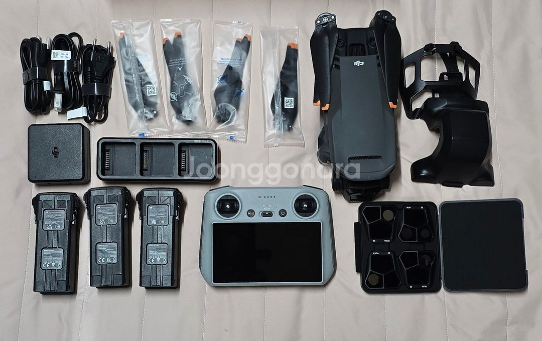 DJI 매빅3 프로 플라이모어 콤보 RC 조종기 포함--0