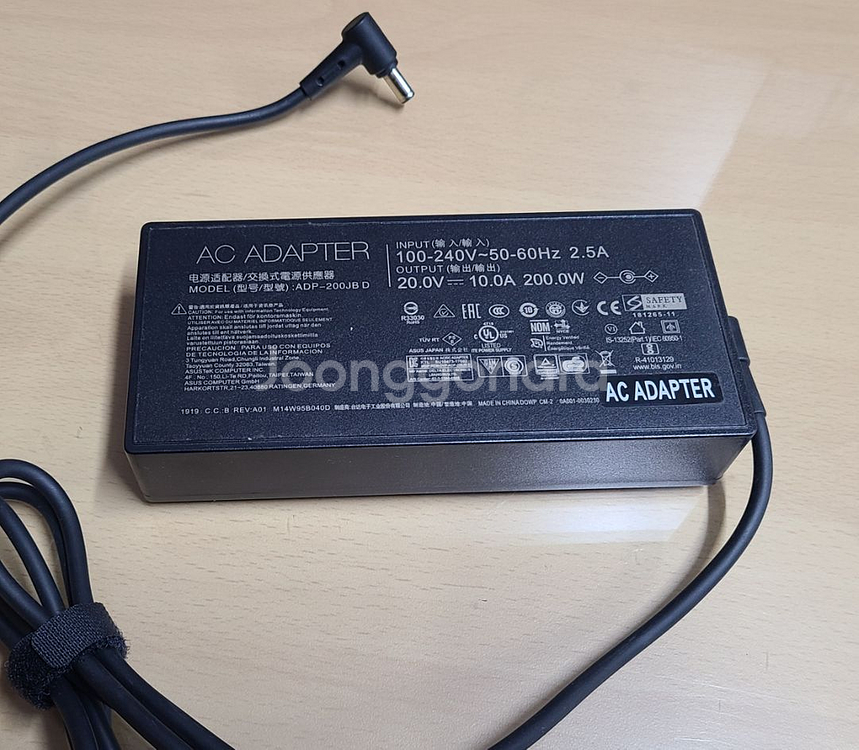 아수스 호환아답터 ADP-200 20v 10a 200w--1