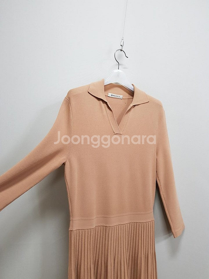 더캐시미어 21SS 오픈 칼라 니트 원피스 S 사이즈--4