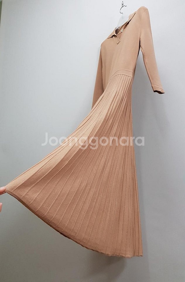 더캐시미어 21SS 오픈 칼라 니트 원피스 S 사이즈--6