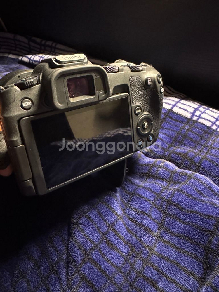 캐논R8 판매합니다(렌즈포함)--1