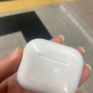 더러운 에어팟 팔아요
