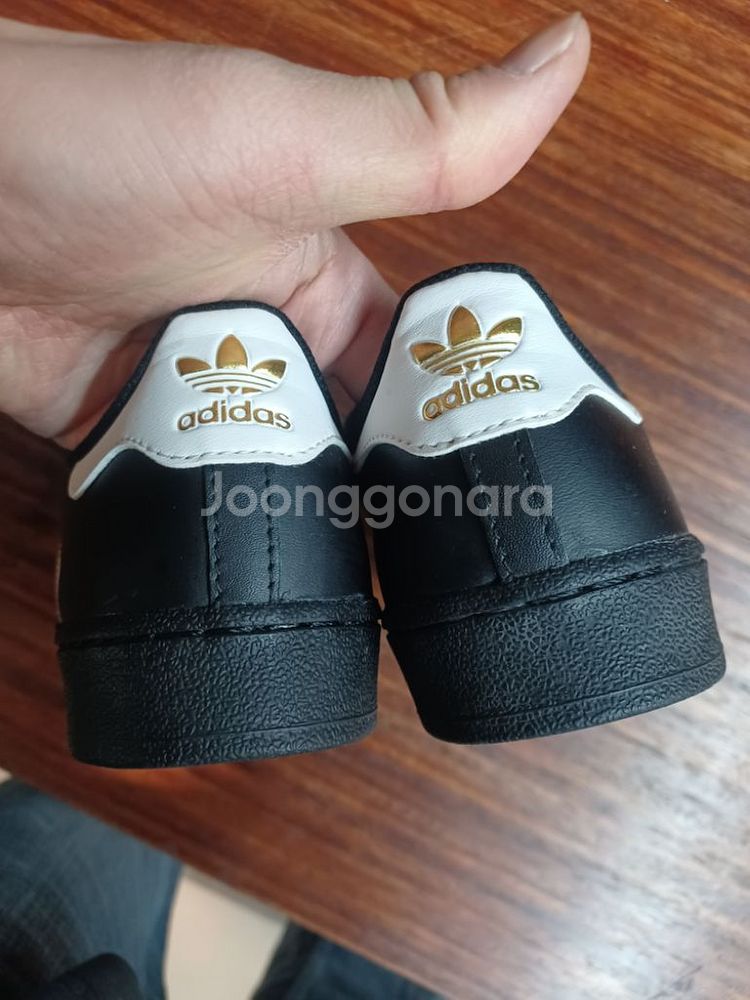 아디다스 슈퍼스타 벨크로 검흰 210--3