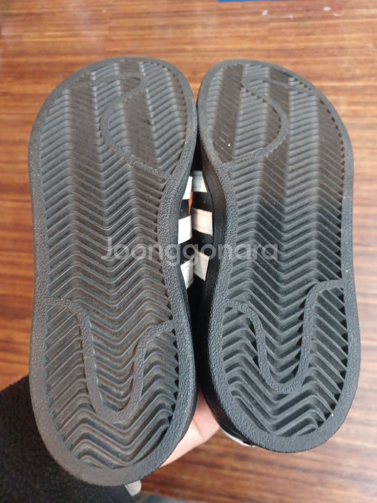 아디다스 슈퍼스타 벨크로 검흰 210--4