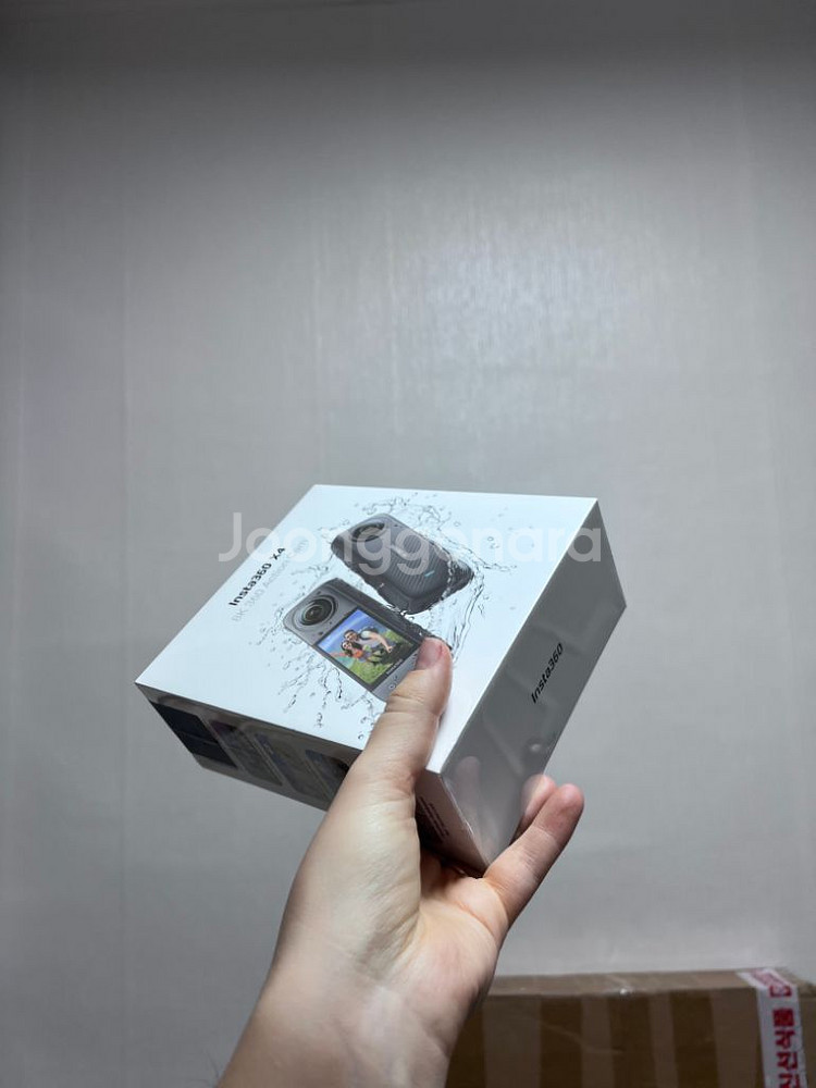 인스타360 X4 패키지 팝니다!(미개봉)--2
