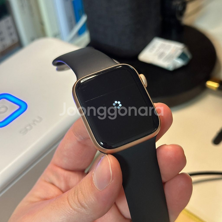 애플워치5 로즈골드(gps) 44mm 팝니다.--1