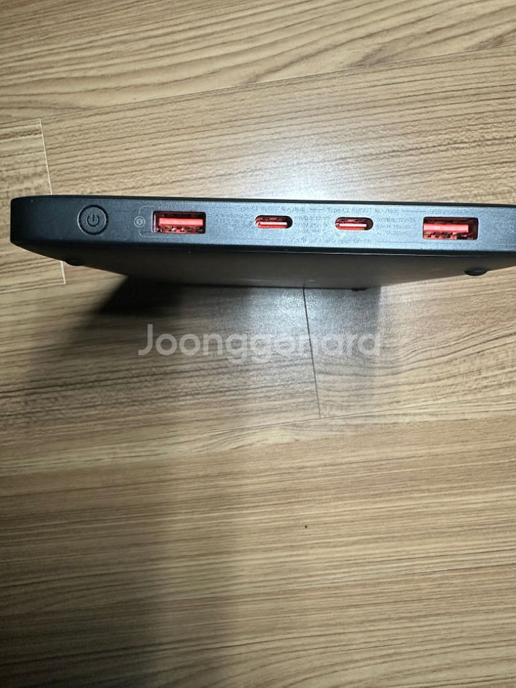 베이스어스 블레이드 2세대 100w 보조배터리--4