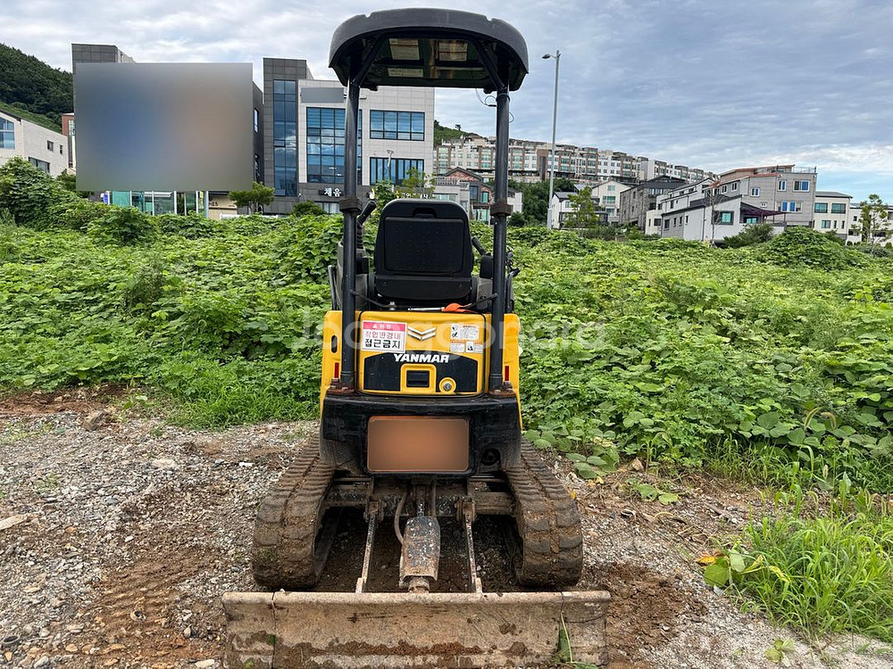 얀마 VIO17 2020년식 2200시간 풀세트--3
