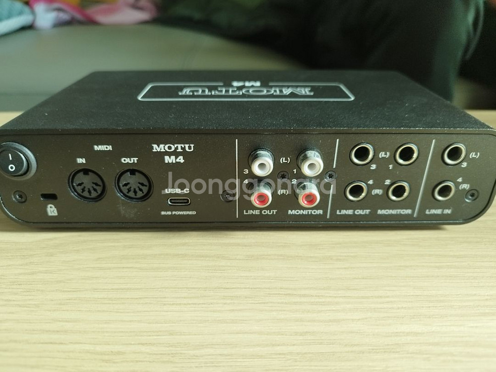 motu m4 팝니다--2