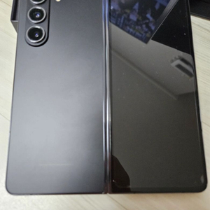 갤럭시z폴드5 256gb 팝니다.