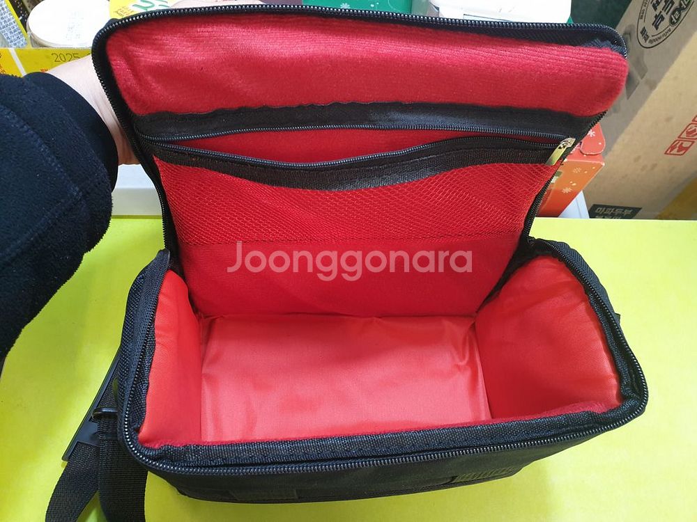 고프로 12정품 베터리2개 +충전기 패키지 판매합니다--2